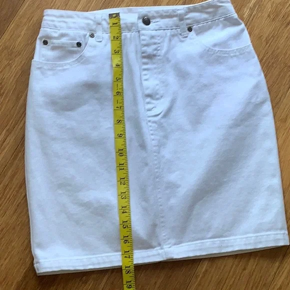 Jeanology Newport News White Jean Skirt - Picture 5 of 9